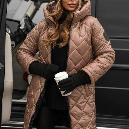 Amber | Elegantna jakna sa kapuljačom od perja