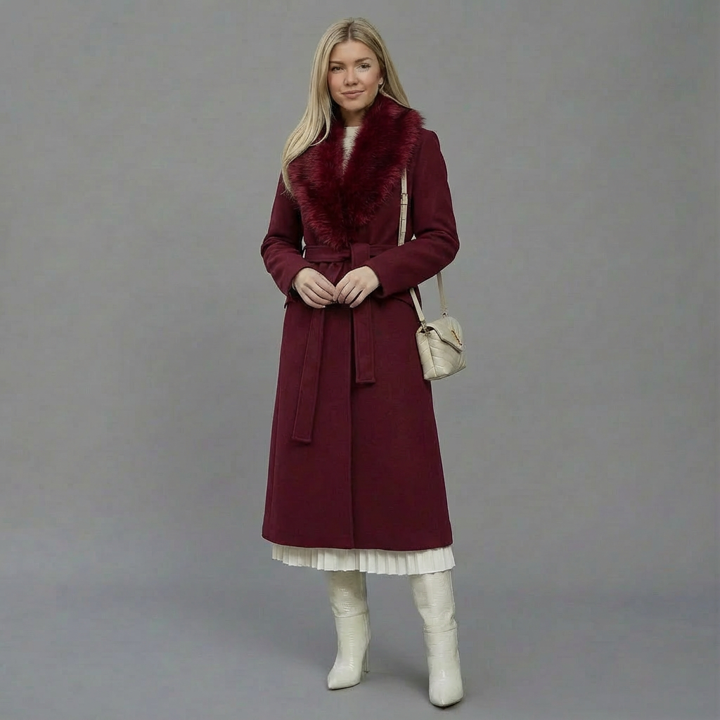 Elara | elegantan dugi kaput sa mekom krznenom kragnom